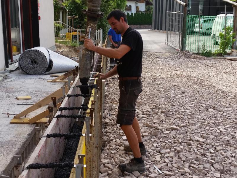 Natursteinmauern, Zyklopenmauern, bewehrte Erde und Betonmauern