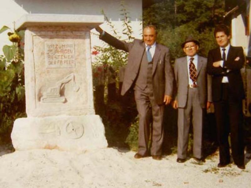 25. jährige Bestehen vl. Alfons Peer, Margoni Santo und BGM Oswald Schiefer