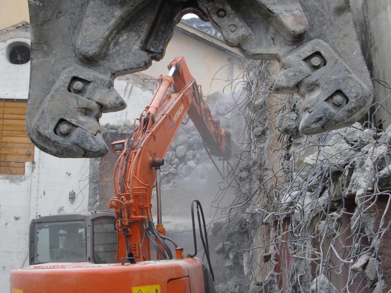 Zerquetschung von Stahlbeton