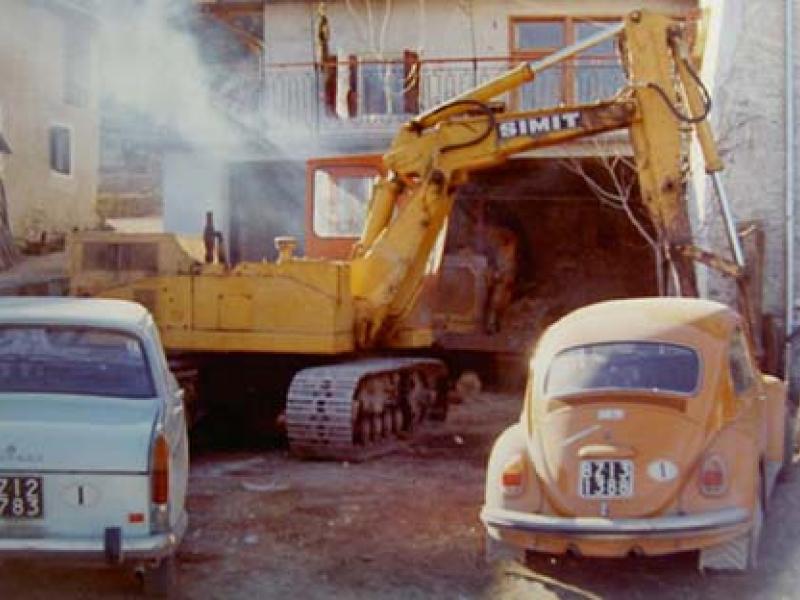 März 1972 wurde der erste Schaufelbagger angeschafft.