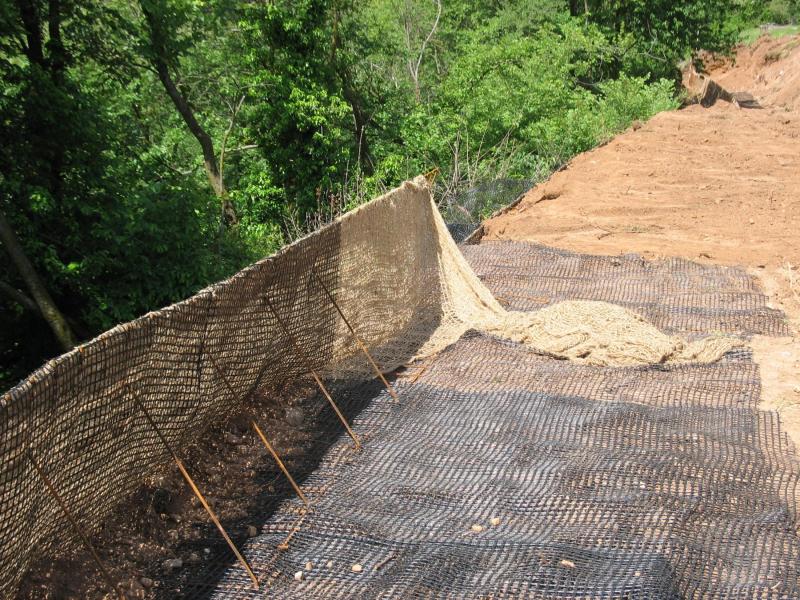 Natursteinmauern, Zyklopenmauern, bewehrte Erde und Betonmauern